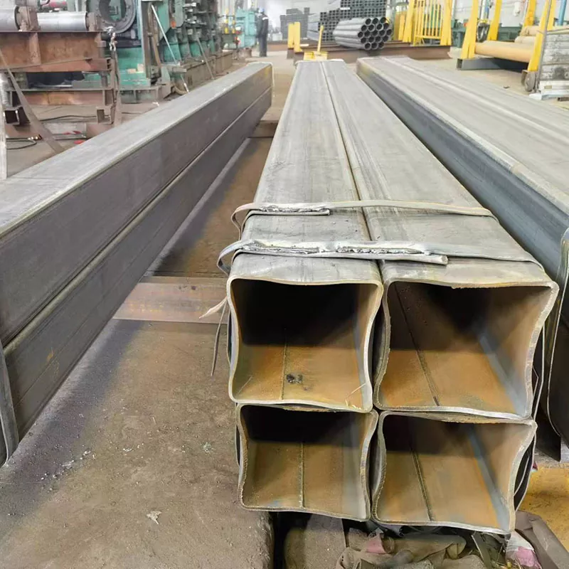 ठूलो क्यालिबर कालो आयताकार ट्यूब