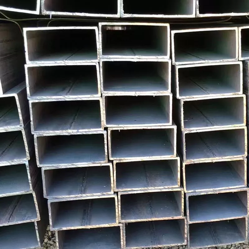 पातलो पर्खाल भएको कालो आयताकार ट्यूब